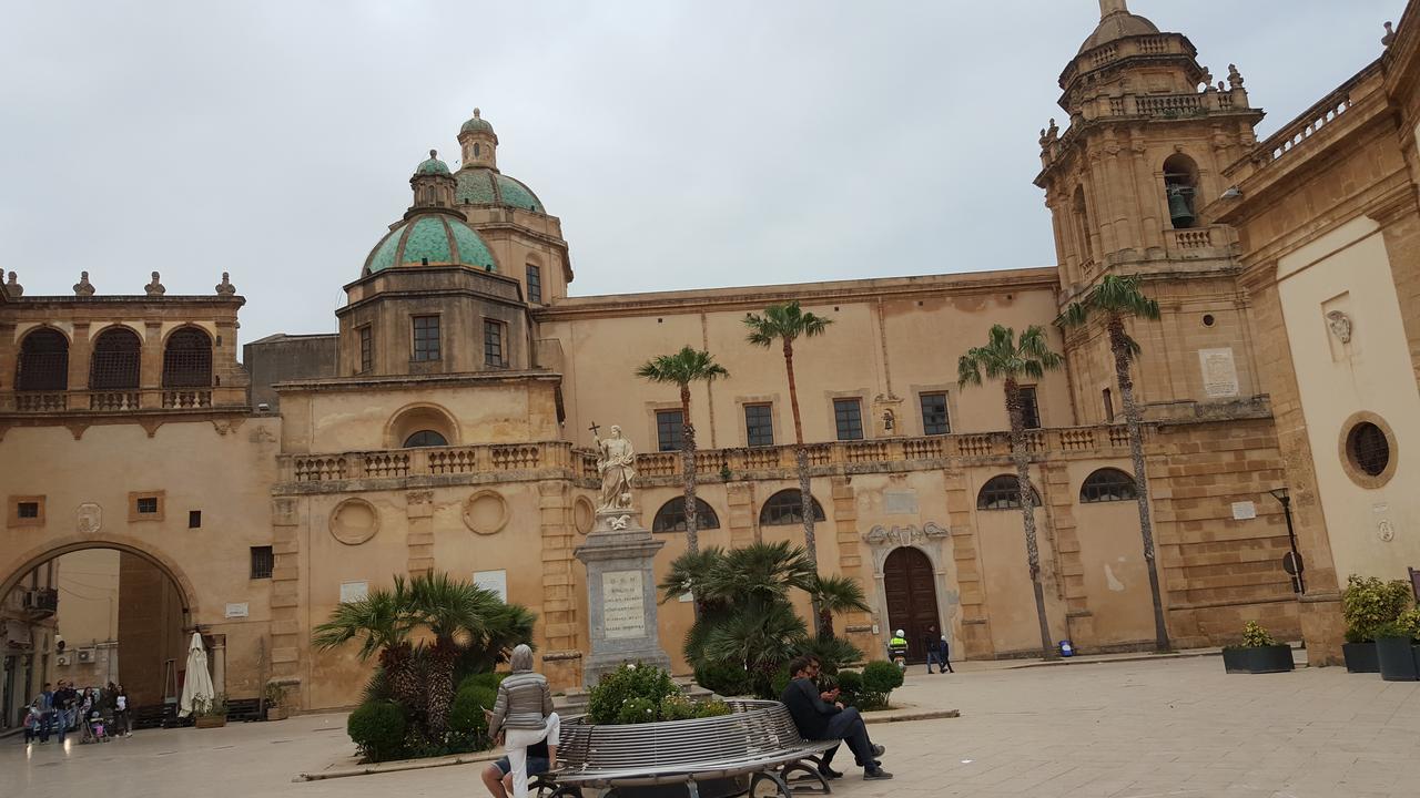Casa Turismo "Madonna Del Paradiso" Mazara del Vallo Kültér fotó